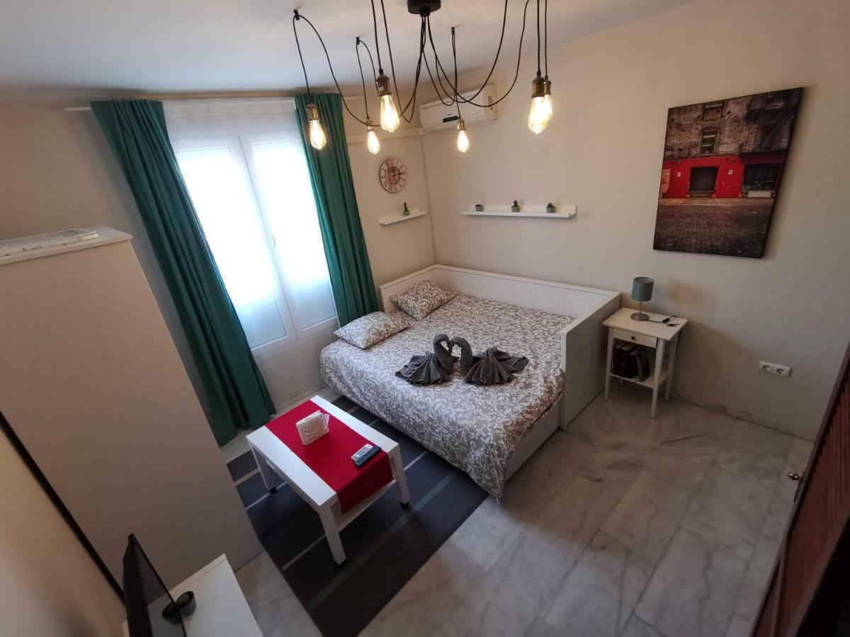**** Genuar Apartments Malaga Center Zewnętrze zdjęcie